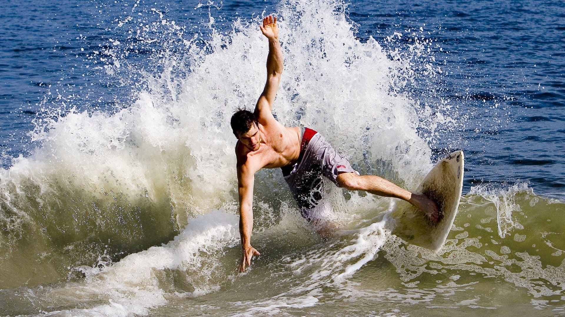 _网球运动员分享：比赛背后的坚持与梦想_，网球励志